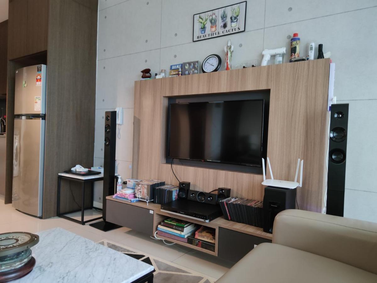 Kumkum Homestay Studio Nusajaya  Extérieur photo
